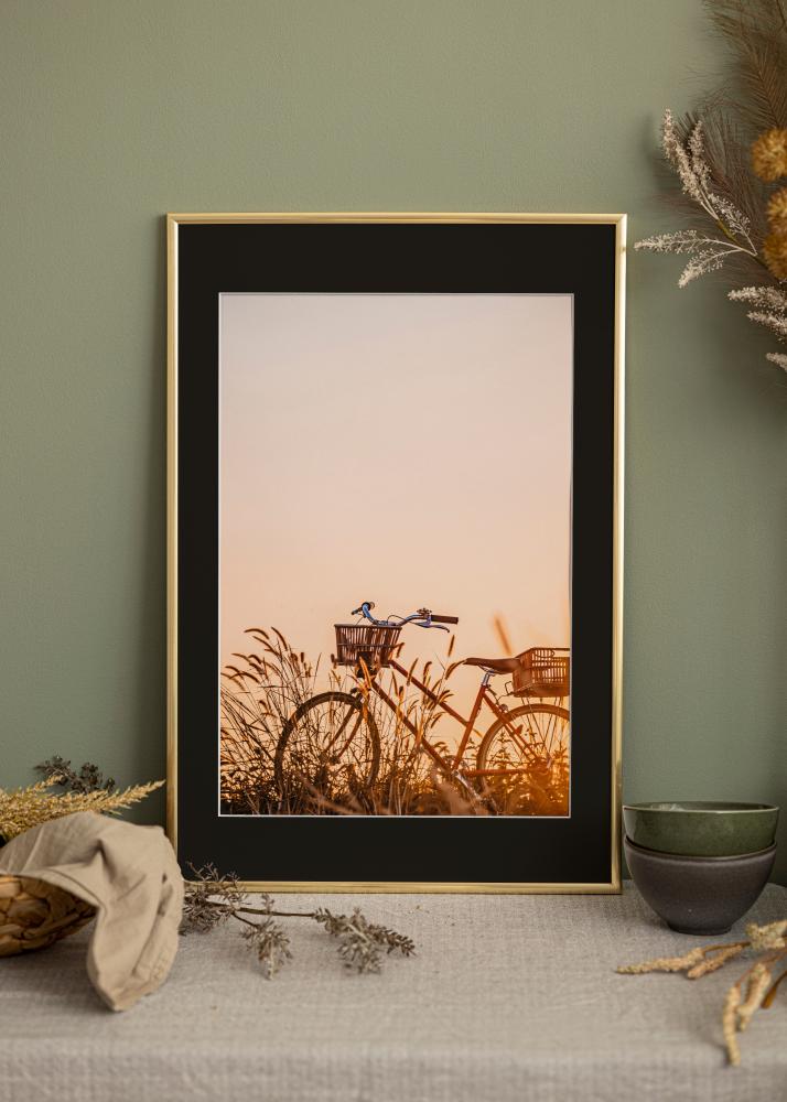 Ramă New Lifestyle Shiny Gold 15x20 cm - Paspartu Negru 4x5 inches