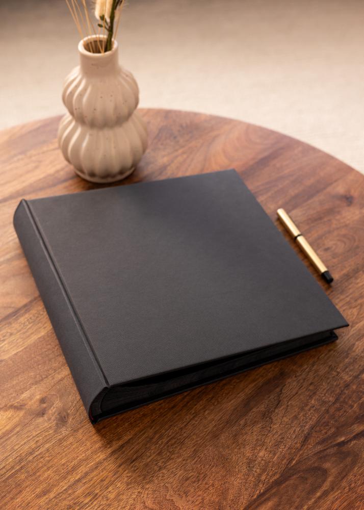 Wiro Album Negru - 30x30 cm (100 Negre Pagini / 50 foi)