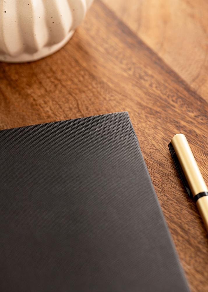 Wiro Album Negru - 30x30 cm (100 Negre Pagini / 50 foi)