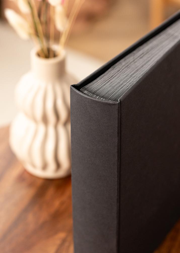 Wiro Album Negru - 30x30 cm (100 Negre Pagini / 50 foi)