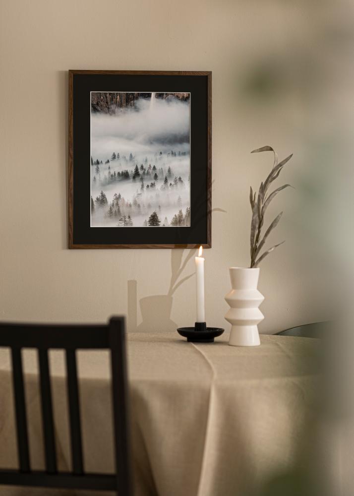 Ramă Galant Nuc 50x70 cm - Paspartu Negru 33x56 cm