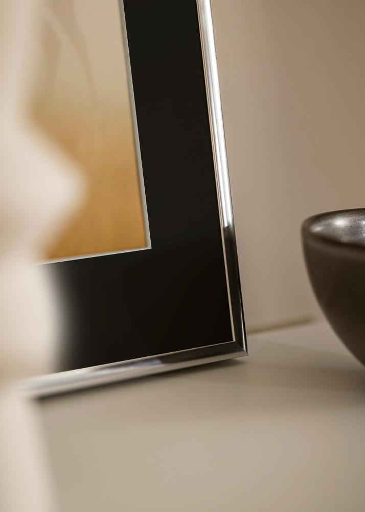 Ramă Aluminiu Argintiu sidefat 70x100 cm - Paspartu Negru 62x85 cm