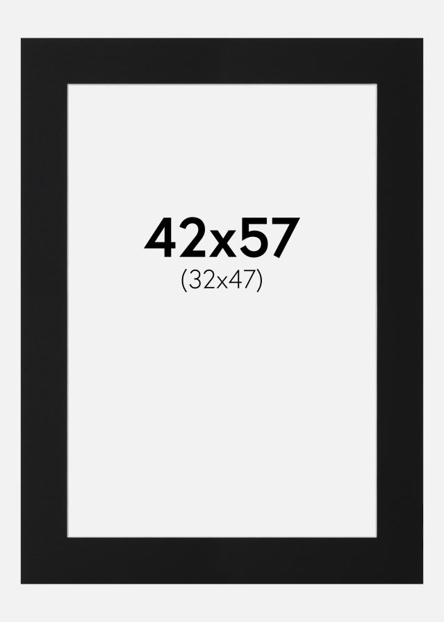 Paspartu Negru Standard (Miez Alb) 42x57 cm (32x47)