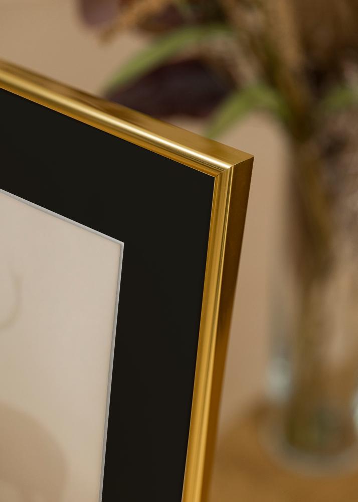 Ramă Victoria Auriu 70x100 cm - Paspartu Negru 62x93 cm