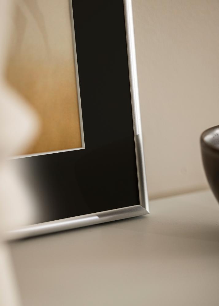 Ramă Victoria Argintiu 50x70 cm - Paspartu Negru 33x56 cm