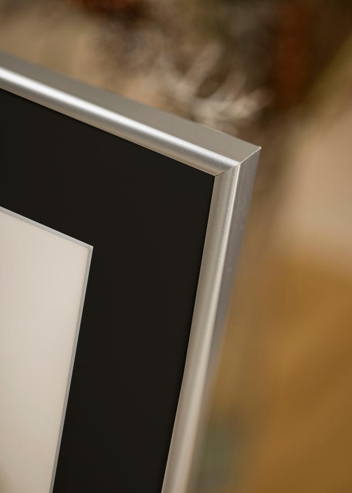 Ramă Victoria Argintiu 50x70 cm - Paspartu Negru 33x56 cm