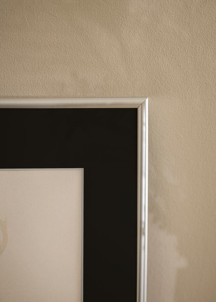 Ramă Victoria Argintiu 50x70 cm - Paspartu Negru 33x56 cm