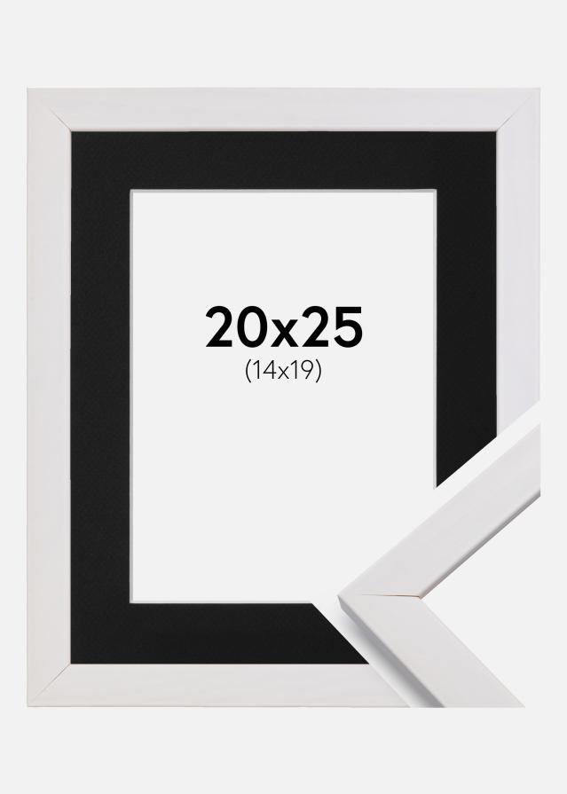 Ramă Stilată Alb 20x25 cm - Paspartu Negru 15x20 cm