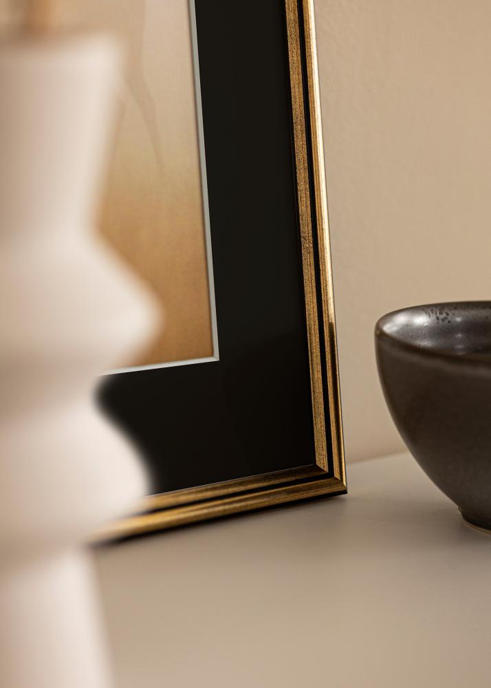 Ramă Horndal Auriu 24x30 cm - Paspartu Negru 18x24 cm