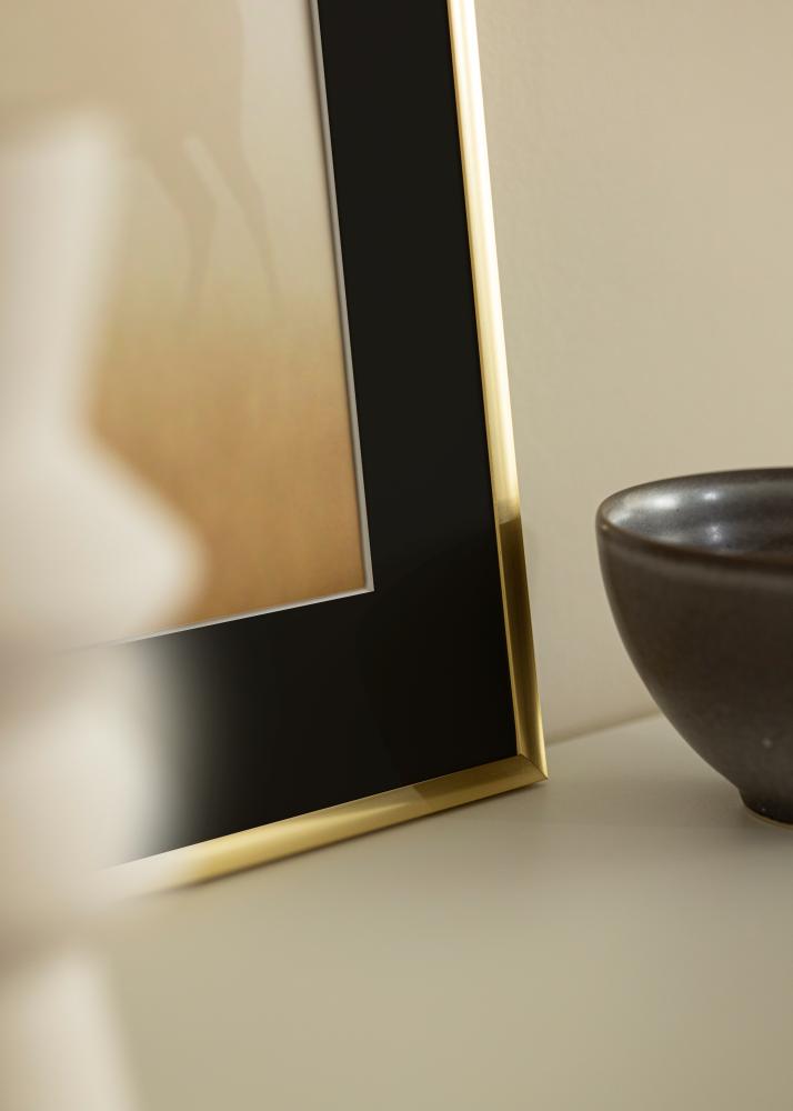 Ramă New Lifestyle Auriu 70x100 cm - Paspartu Negru 61x91,5 cm