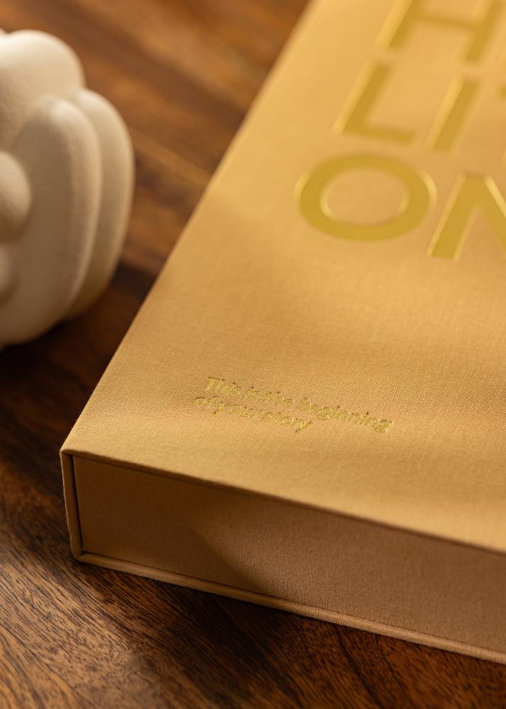 KAILA HI LITTLE ONE Manilla - Coffee Table Photo Album (60 Negre Pagini)